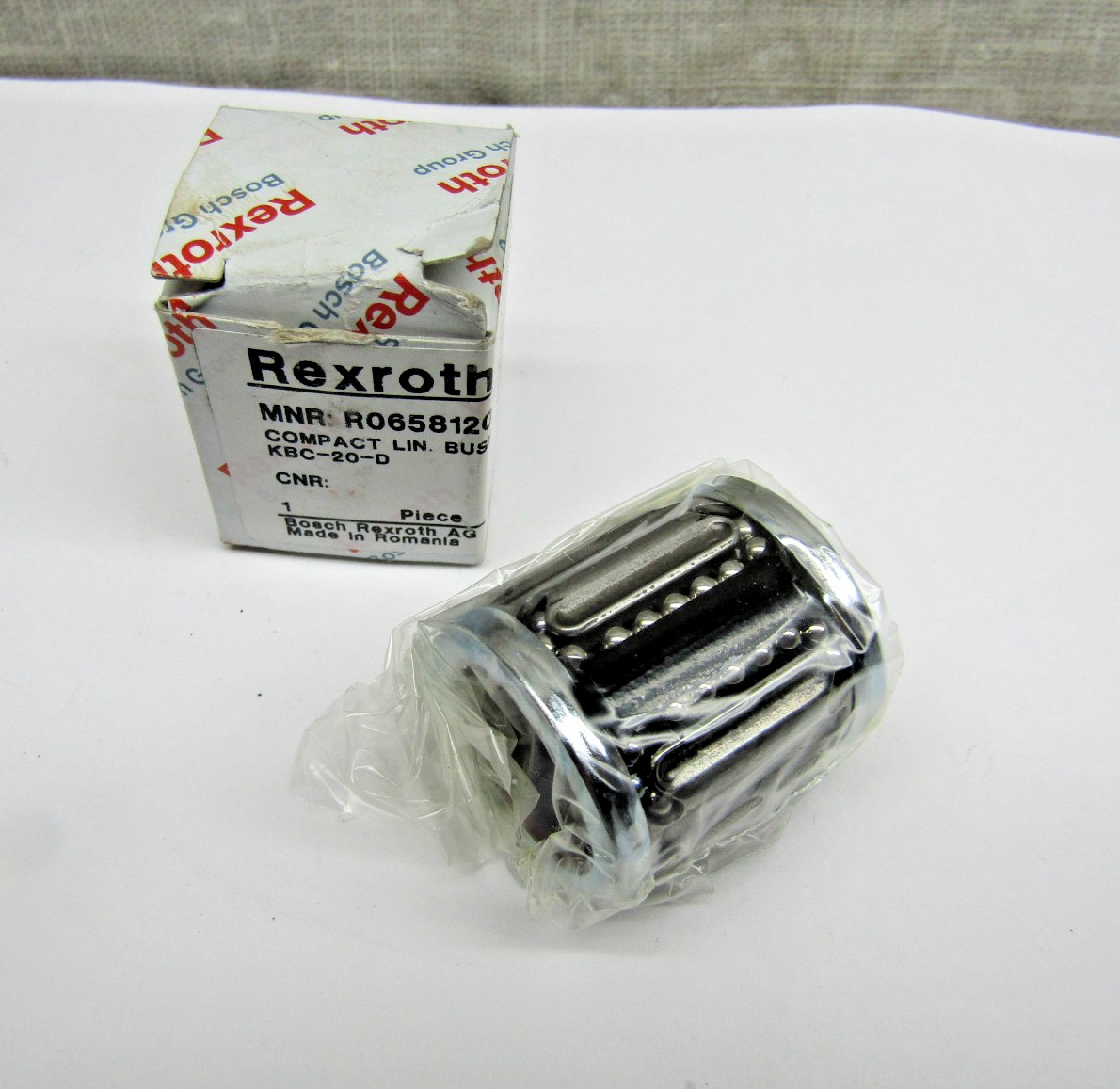 Bosch Rexroth R065812040 20mm ID Linear Bearing Ball Bushing