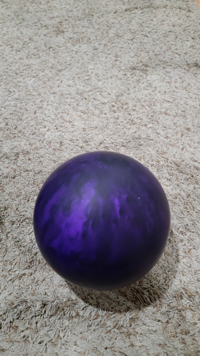 Hammer Purple Pearl Urethane Bowling Ball | 14 Pounds | 3-4