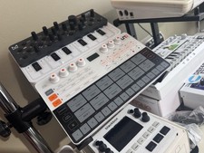 Modal Skulpt Synth SE IK Multimedia UNO Drum Machine