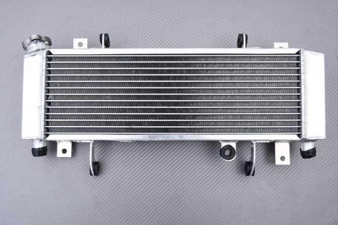 Radiateur d eau alu Suzuki TL1000R pour resoudre les problemes de surchauffe