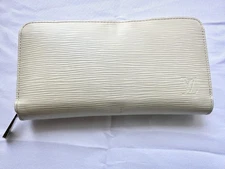Authentic Louis Vuitton White Epi Vertical Zippy Round Long Wallet