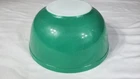 Vintage Pyrex 403 Mixing Glass Bowl 2.5 Qt-Primary Green Nesting USA