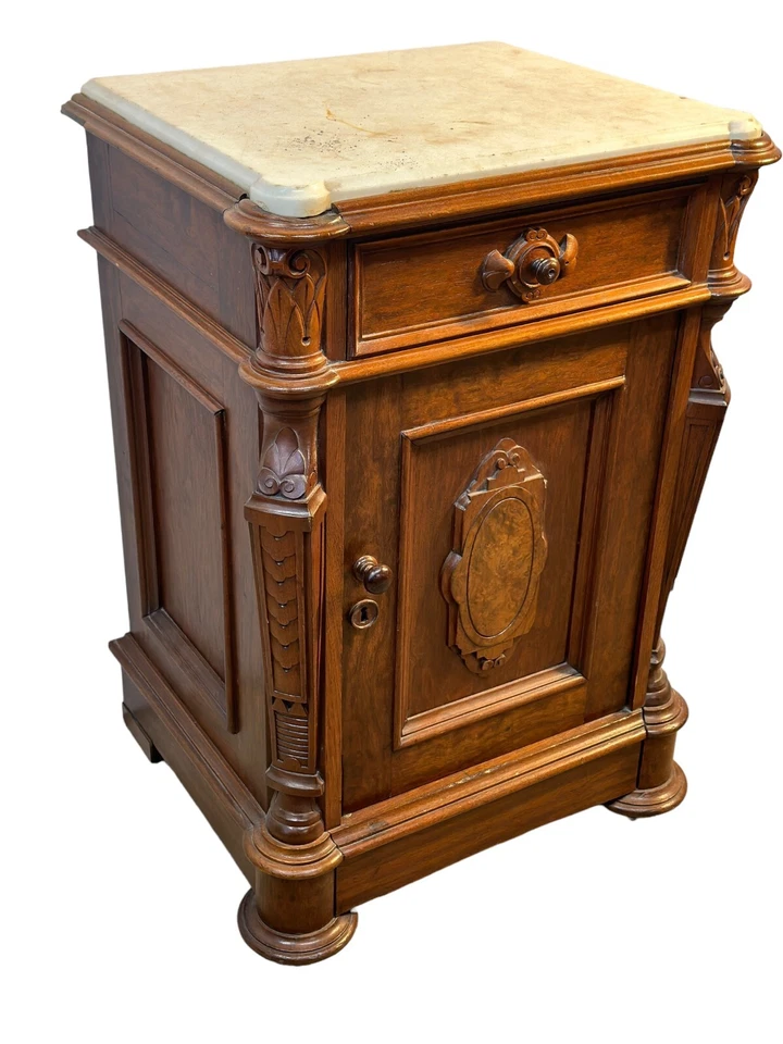 Antigua mesa de noche victoriana de nogal con pedestal de mármol 1860 1/2 cómoda Foto 3 de 4