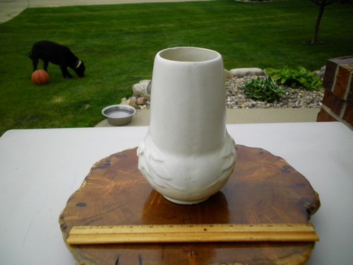 Early 1900s Matte Ivory Finish Pottery Vase Redwing Hull McCoy Art Deco 8.5" - Picture 2 of 6