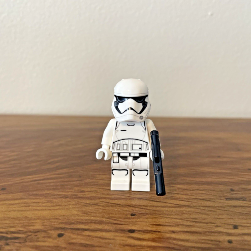 LEGO Star Wars First Order Stormtrooper Minifigure (75225 75245 75256) sw0905 - Picture 1 of 3