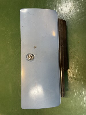 1973-1987 CHEVROLET GMC TRUCK SUBURBAN BLAZER GLOVE BOX DOOR W/ HINGE BLUE OEM