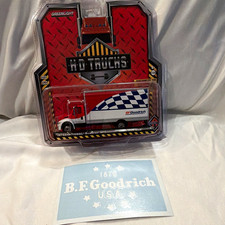 Greenlight H.D. Trucks 1:64 International DuraStar BFGoodrich Box Van Diecast