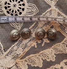 lot 4  boutons anciens uniforme marine métal