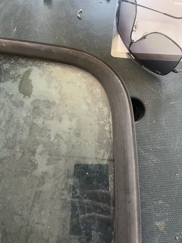 B440. 1972-1978 Dodge Club Cab Rh Cab Window - Picture 5 of 11