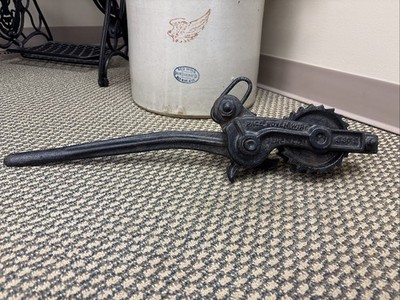 Antique Page Wire Fence Stretcher Cast Iron Puller Hoist Adrian Michigan Pat1895
