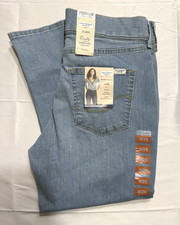 Levi Strauss Signature Gold Totally Shaping Ultimate Pull On Capri Womens 8 W29
