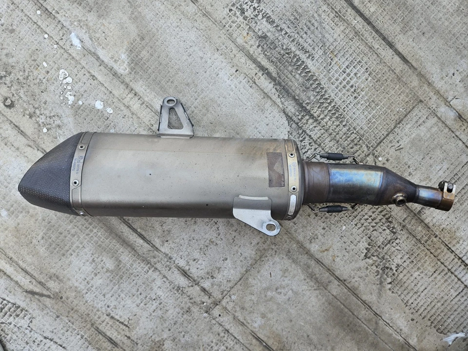 Terminale scarico Akrapovic omologato acciaio Yamaha Xmax 300 2021-2024 - Immagine 2 di 4