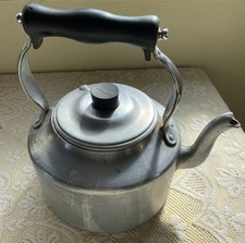 AGA Agaluxe 3 Litre Stove Top Kettle Vintage Kettle 20cm Diameter