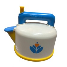 Vintage 1987 Fisher Price Fun with Food Whistling Tea Pot Kettle READ
