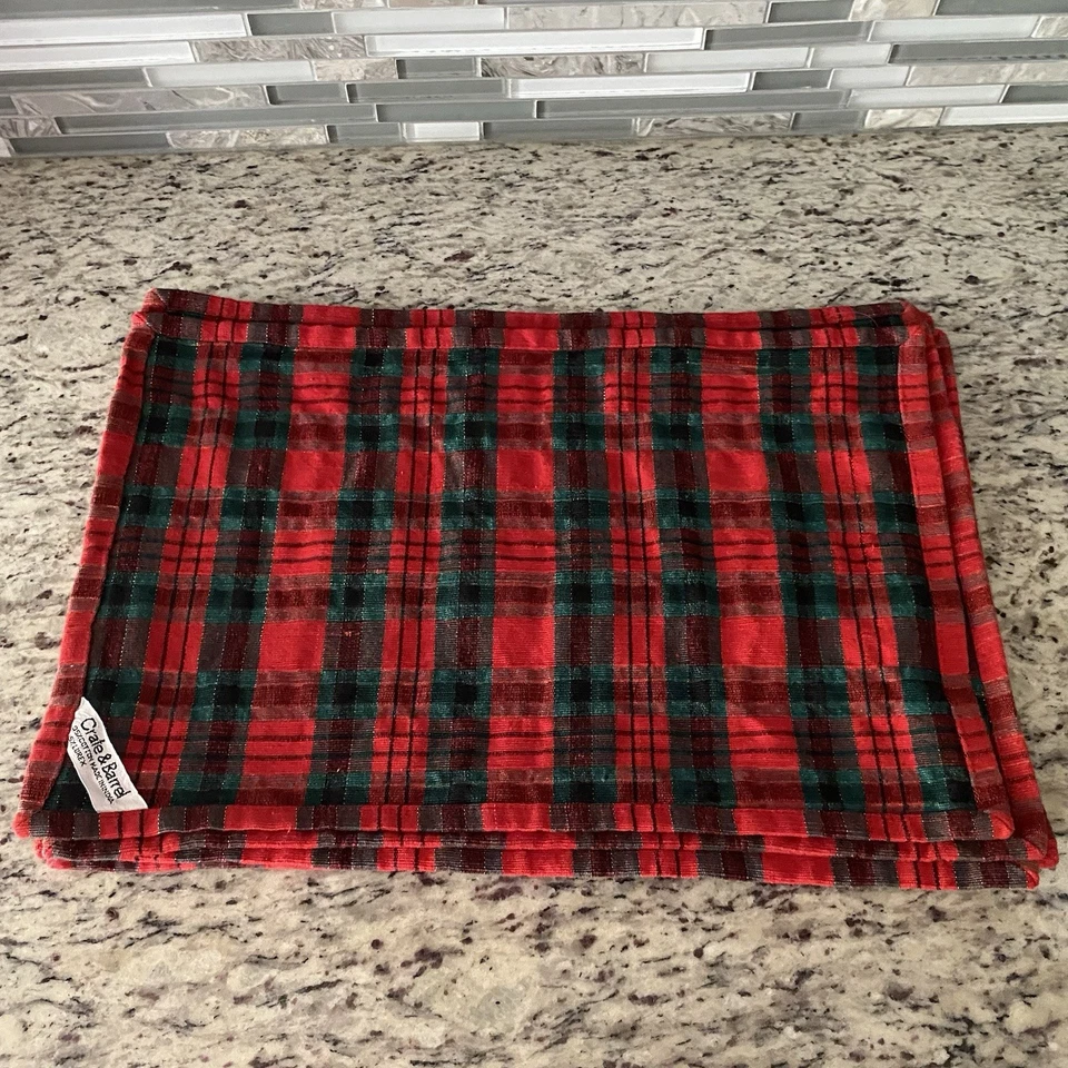 Crate & Barrel placemats tartan plaid red green gold Christmas set of 5 vintage - Image 4 of 4