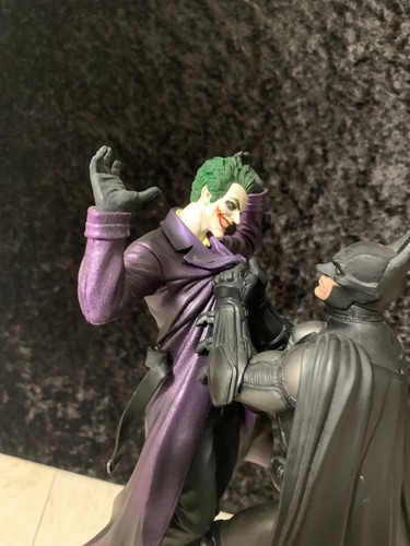 Batman Vs Joker Arkham Origins 2013 Figure/Statue DC Comics - Picture 2 of 11
