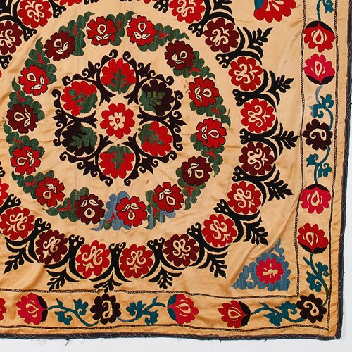 5.4x8.6 ft Silk Embroidery Wall Hanging, Vintage Tablecloth, Yellow Bedspread - Picture 4 of 4