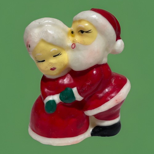 VTG Christmas Candle Kissing Santa and Mrs.Claus Wax Figurine 5" Unburned Retro
