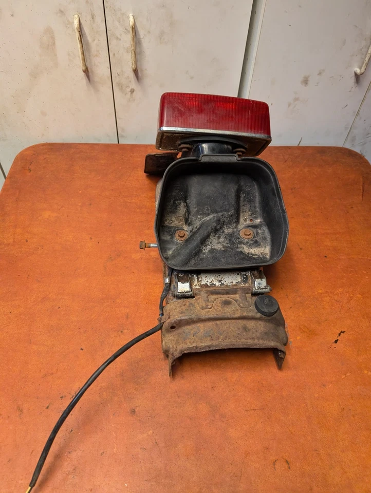 1977 Yamaha XS750 Triple XS 750 rear fender and tail brake light - Image 3 of 4