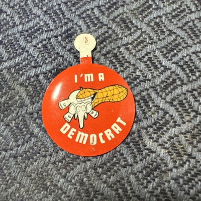 Vintage 1970s I m a democrat red support pin (jimmy carter campaign. 