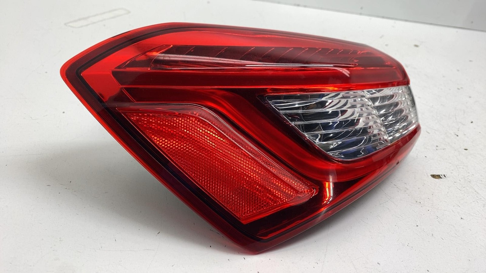 ⭕ 14-21 Maserati Ghibli Rear Driver Side Outer Taillight Lamp Left LH 6701071510