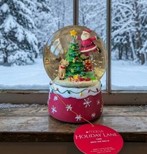 2011 Macy's Holiday Lane Santa Snow Globe 5.25" Deck The Halls NOS  works 