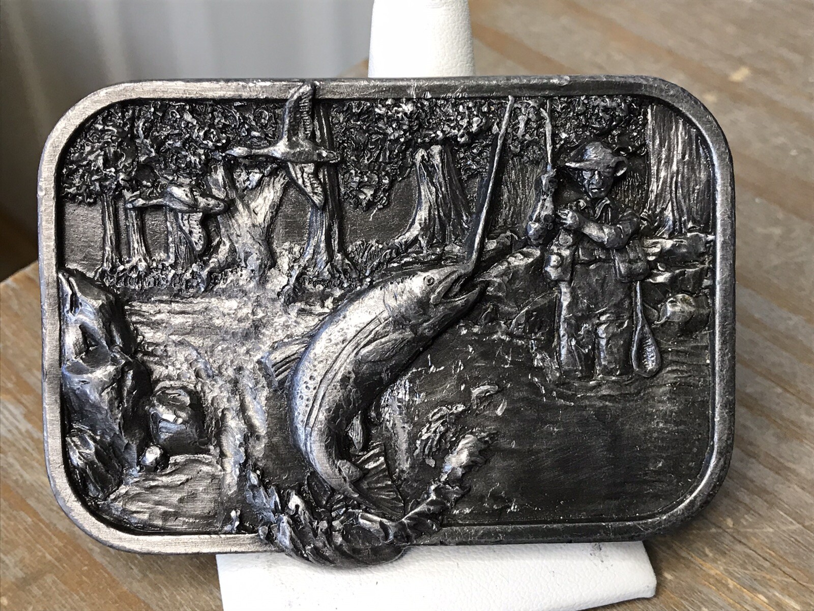 Vintage 1982 Siskiyou Buckle Company Fishing Buckle - Pewter     ~Z27~