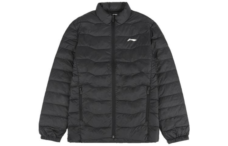 Короткий пуховик Li-Ning с воротником-стойкой и принтом логотипа 29590₽