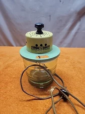 S•Vintage US Depression Glass Kitchenware 3 Cup Stancor Electric Green Mixer