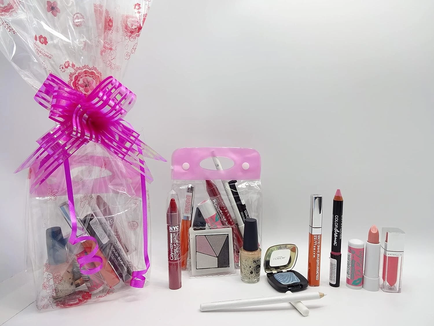 Make Up Kit, Nail Polish, Lip Gloss, Eye Shadow,Eye Liner, Gift Hamper