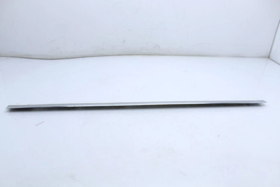 AUDI A8 2004-2007 PUERTA LATERAL PASO TRASERO DERECHO MOLDURA CENTRAL U0407 Foto 4 de 4