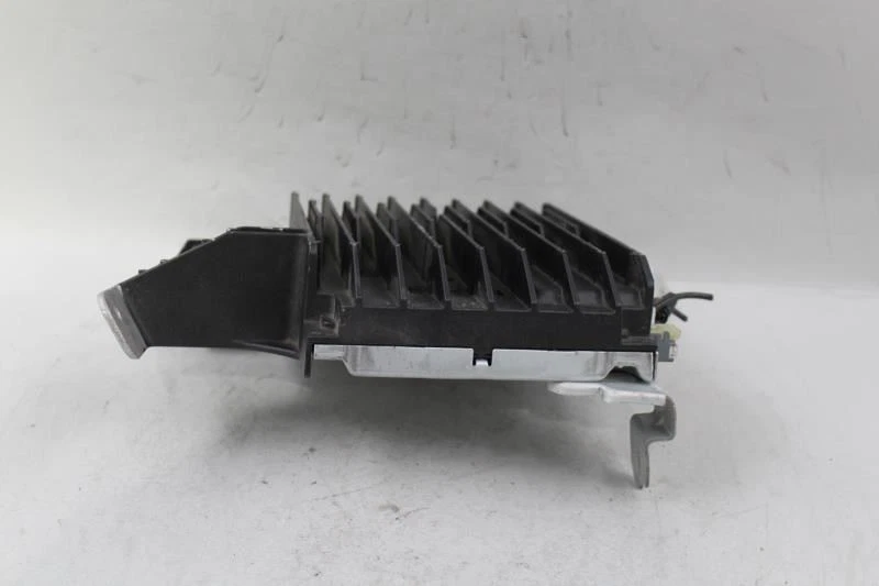 Audio Equipment Radio Fits 2021 HONDA PILOT OEM #32303 - Image 2 of 4