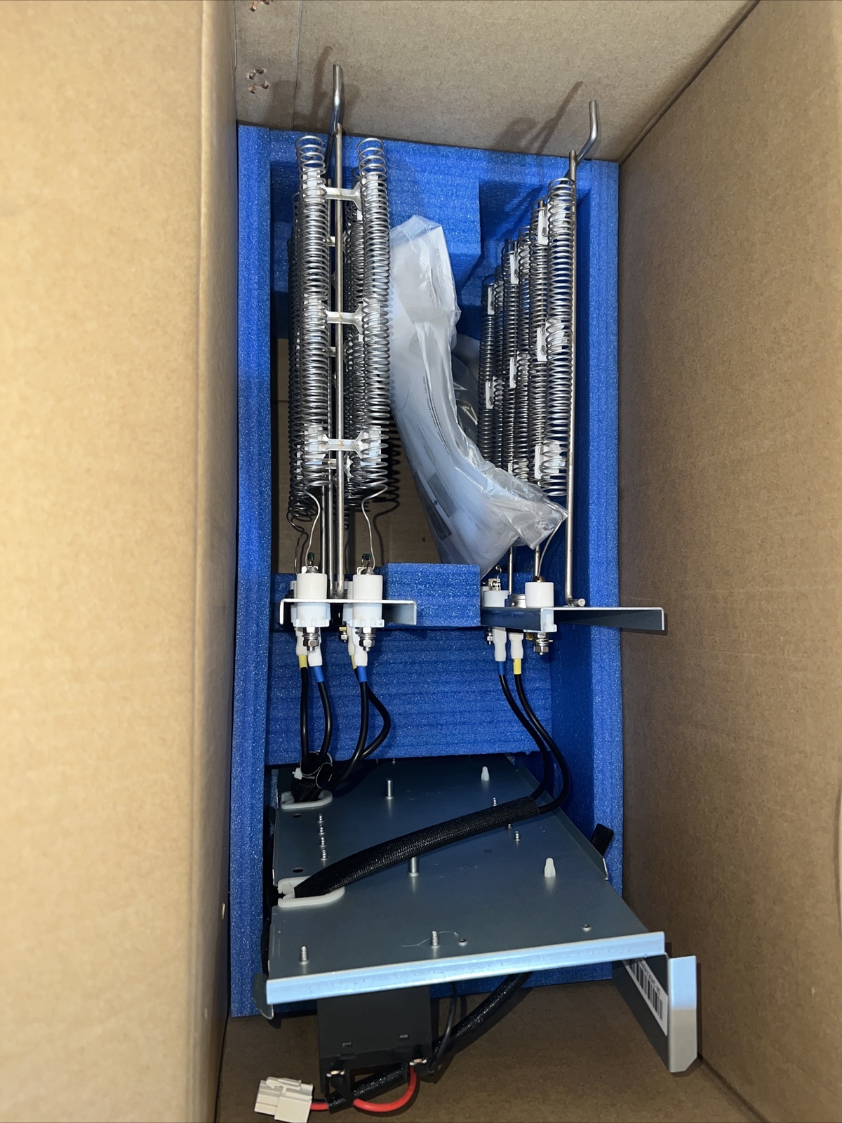 Carrier EHKMA15KN Ductless Electric Heater Kit 15 KW. New & Free