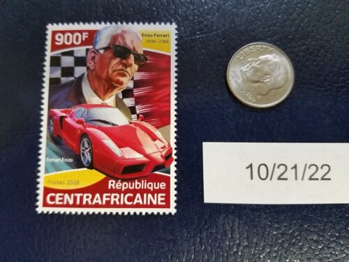 Enzo Ferrari rouge Ferarrai voiture de course pilote 2018 République centrafricaine timbre - Photo 1/1