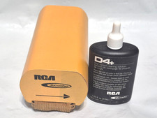 Vtg RCA Vinyl Disc-Record Washer Discwasher w/ Cleaning solution - Wood Handle