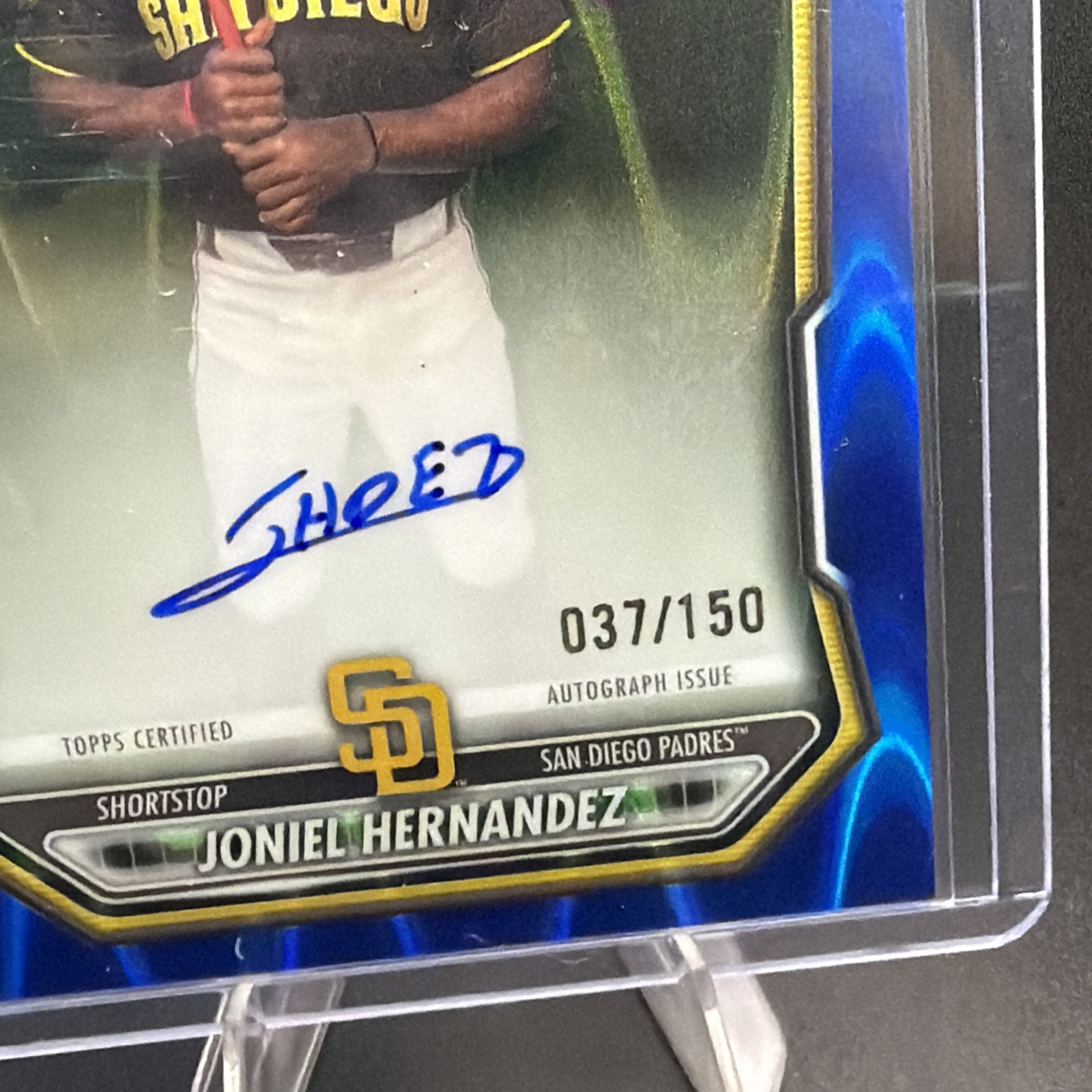 2026 Bowman Chrome 1st Joniel Hernandez Blue Raywave Auto # /150 Padres Ray Wave view 4