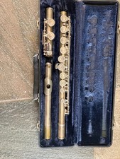 Artley 18-0 flute with hard case. Made in USA