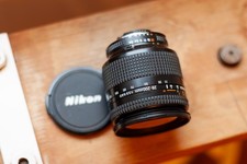 Nikon 28-200mm F/3.5-5.6 D AF NIKKOR Macro Auto Focus Zoom Lens - Excellent