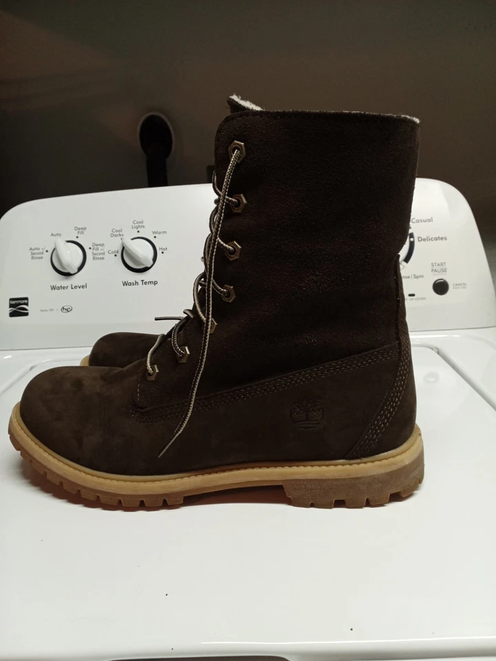 Botas femininas Timberland autênticas de lã de pelúcia couro marrom com cadarço tamanho EUA 10 - Imagem 2 de 4