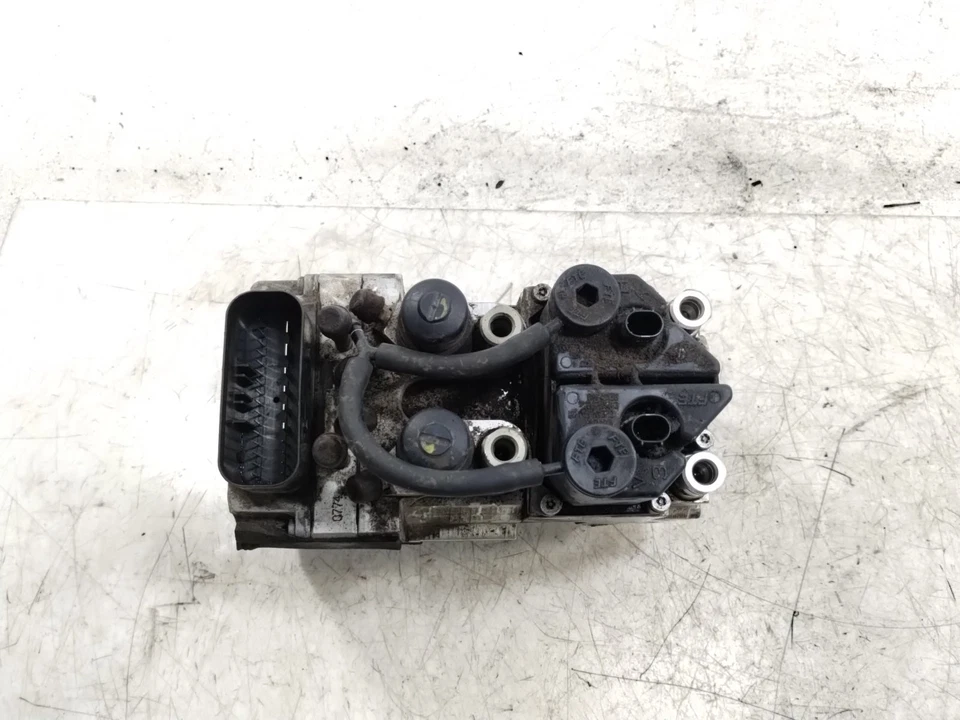 BMW R1150 RT 2004 04 módulo de bomba de freno antibloqueo ABS Foto 2 de 4