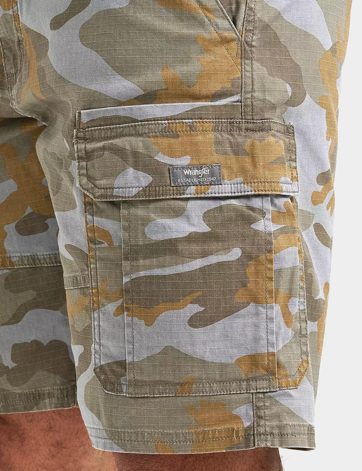 Men's Wrangler Relaxed Fit Cargo Shorts w Stretch Hidden Tech Pocket CHOOSE SIZE
Opens in a new wind