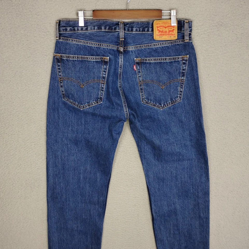 Levis 505 Jeans Mens 36x30 Blue Regular Fit Straight Leg Medium Wash Denim Pants - Image 4 of 4