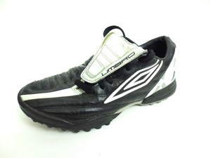 umbro indoor football shoes