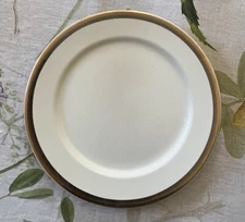 Jacqueline Dedell Smashing Plates Company White Gold Silver 10 3/8" Dinner Plate