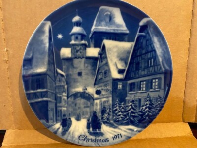THE GERMANY CHRISTMAS PLATE 1971 BLUE BERLIN DESIGN, W. GERMANY, LIMITED EDITION