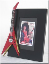VINNIE VINCENT Miniature Guitar Frame KISS