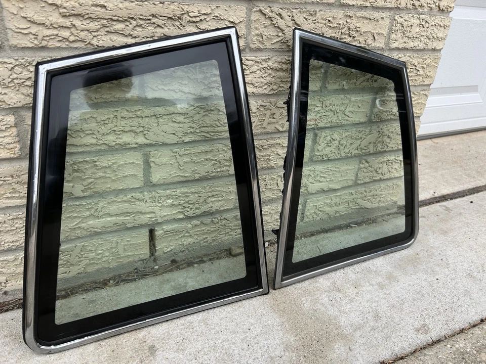 Chevrolet Monte Carlo 1981-1988 cuarto de cuarto 1/4 vidrio cromo tapa de vinilo - juego Foto 2 de 4