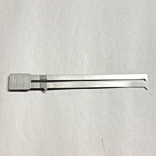 HIAWATHA Metal Sewing & Knitting Gauge Made in the USA Vintage Americana Measure - Picture 2 of 4