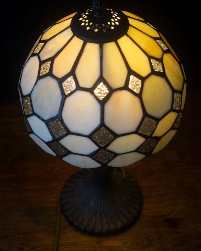 Vintage Tiffany Style Table Lamp – Stained Glass Shade – Art Nouveau Base - Image 2 of 4