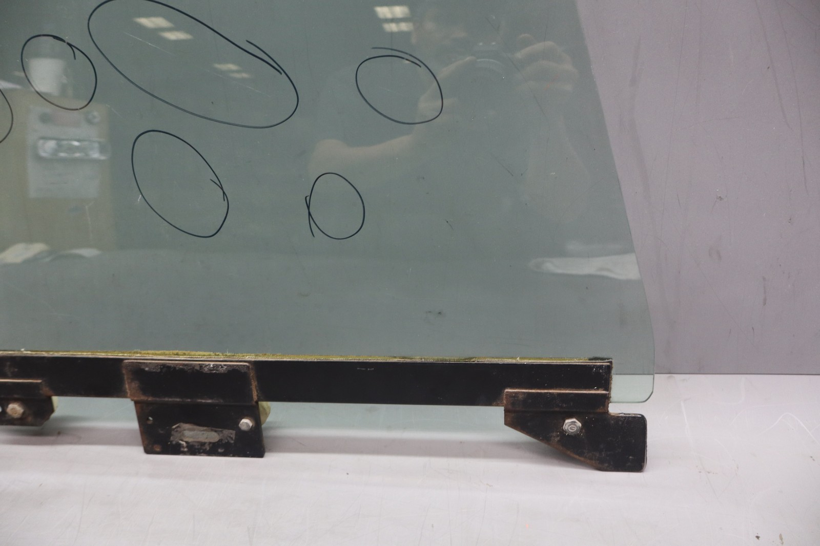 88-98 Bentley Turbo R Front Right Side Door Window Glass 43R00003 Oem *Damaged*